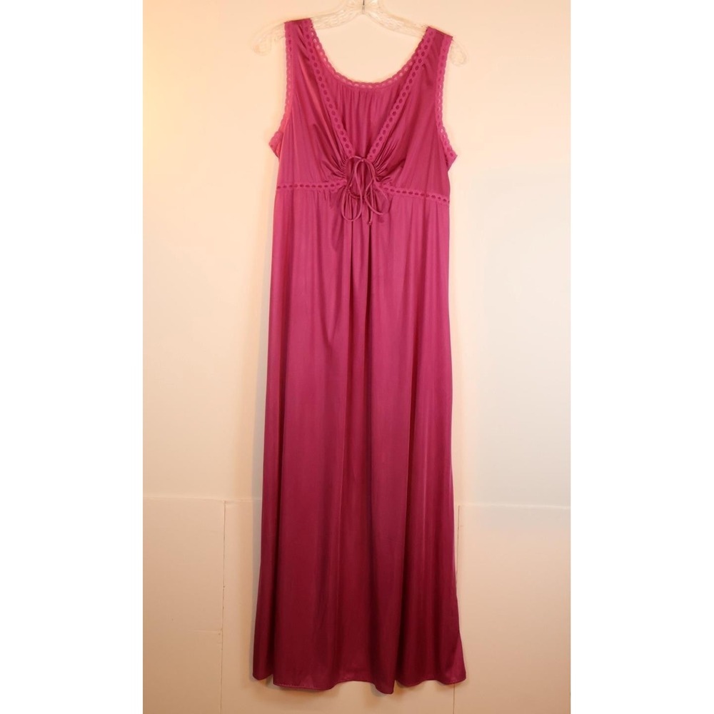 Vintage Gilead Nylon Magenta Maxi Nightgown Lace Large USA Pin-Up Romantic